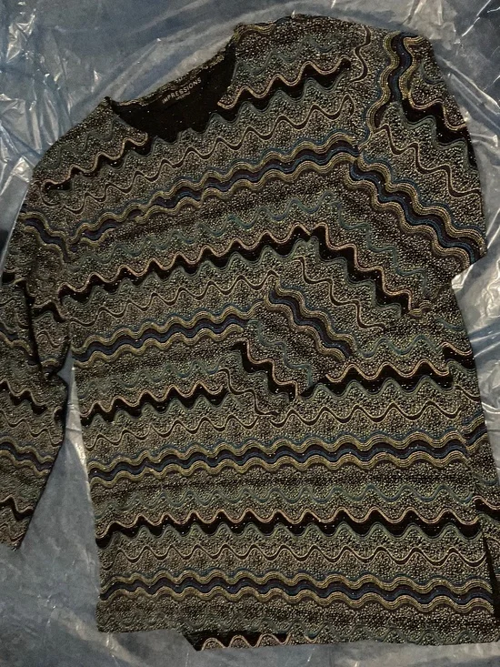 BEADED SEQUENCED T-SHIRT - Picture 1 of 5